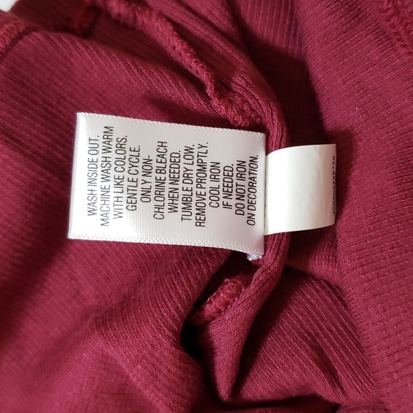 Sonoma - Magenta Ribbed Tank with Beaded shoulders - Ladies Medium - Picture 5 of 10